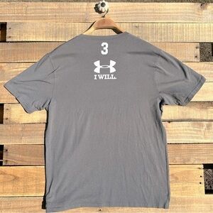 Men’s Under Armour Loose fit short sleeve tee shirt Size M
